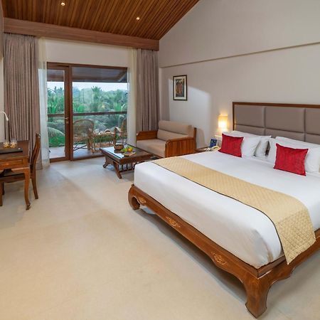 Uday Suites - The Airport Hotel Thiruvananthapuram Dış mekan fotoğraf