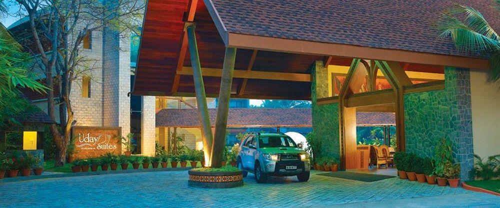 Uday Suites - The Airport Hotel Thiruvananthapuram Dış mekan fotoğraf