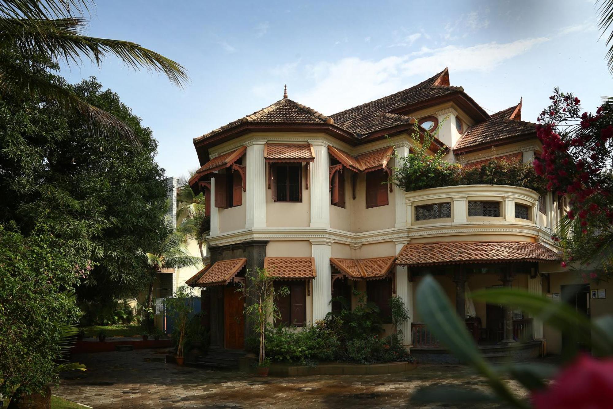 Uday Suites - The Airport Hotel Thiruvananthapuram Dış mekan fotoğraf