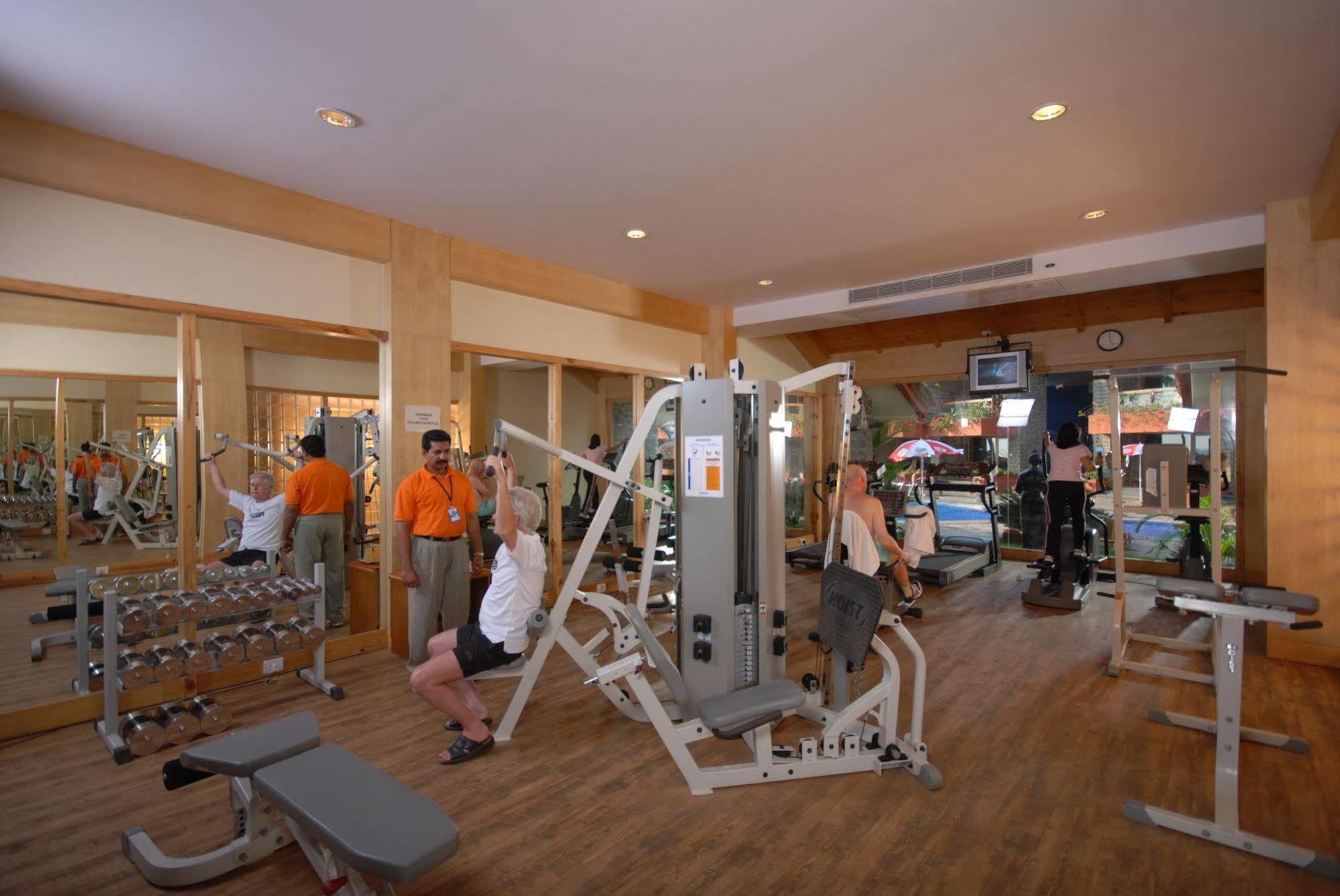 Uday Suites - The Airport Hotel Thiruvananthapuram Dış mekan fotoğraf