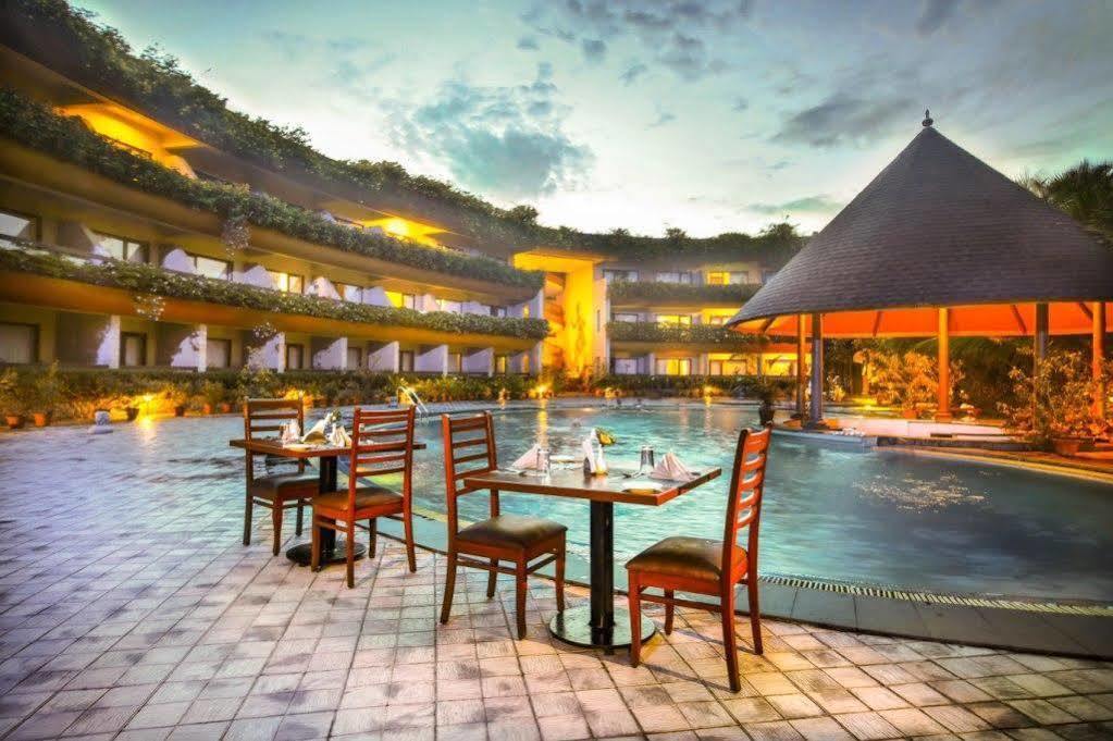 Uday Suites - The Airport Hotel Thiruvananthapuram Dış mekan fotoğraf