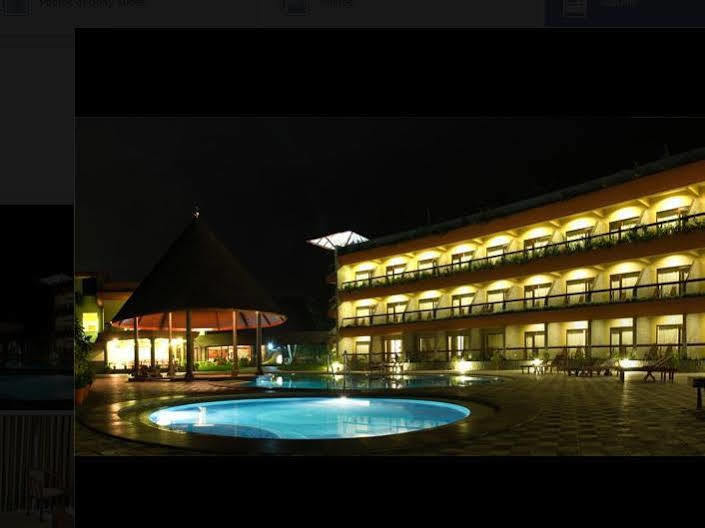 Uday Suites - The Airport Hotel Thiruvananthapuram Dış mekan fotoğraf
