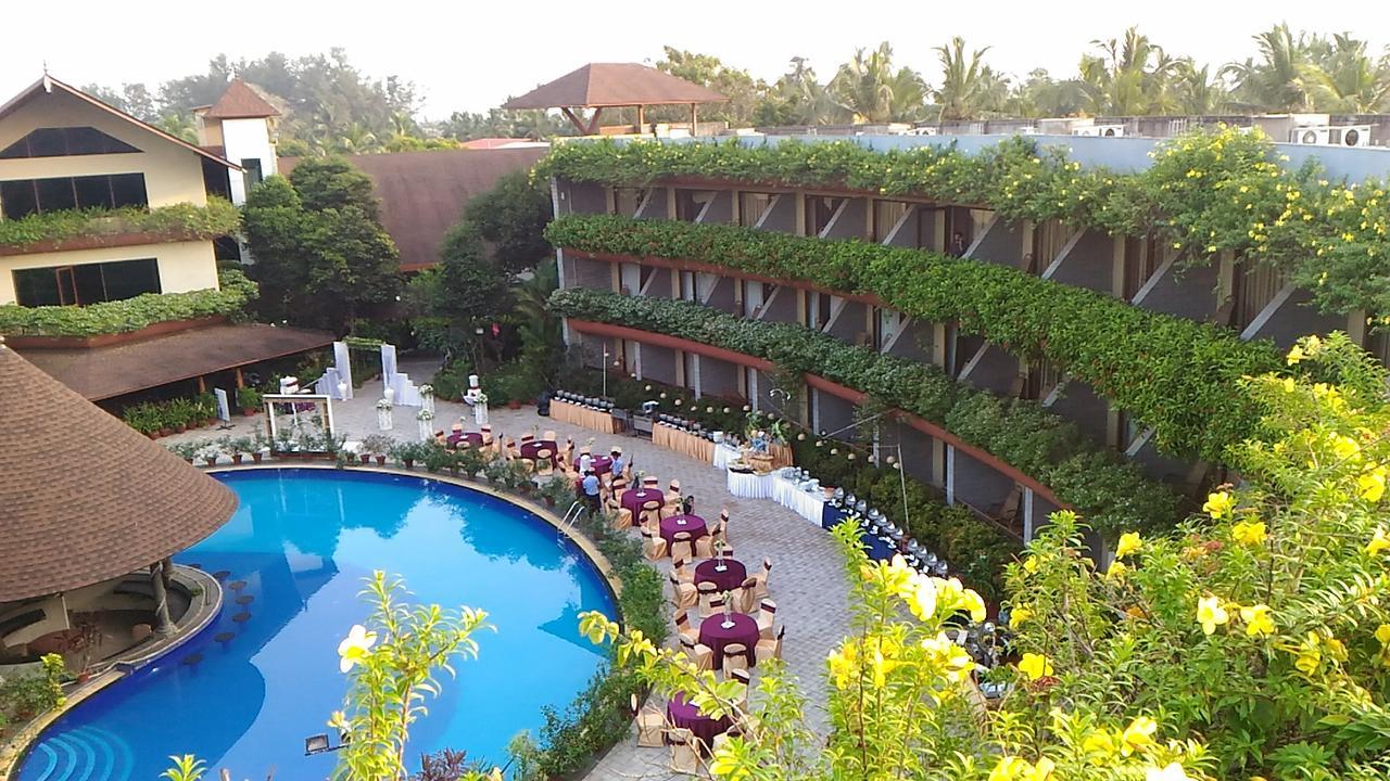 Uday Suites - The Airport Hotel Thiruvananthapuram Dış mekan fotoğraf